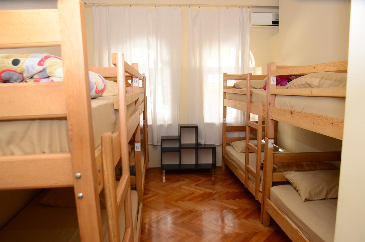 Hostel Batumi Globus Ngoại thất bức ảnh